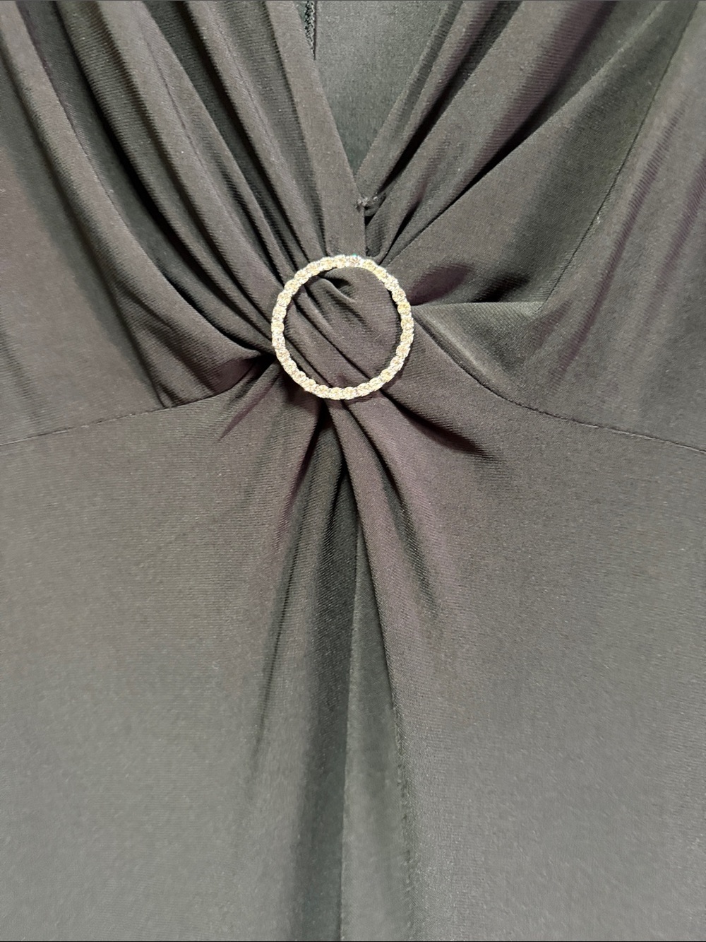 Evan Picone Black Long Sleeve V-Neck Dress with Ring Detail plus size 16 - Picture 3 of 6